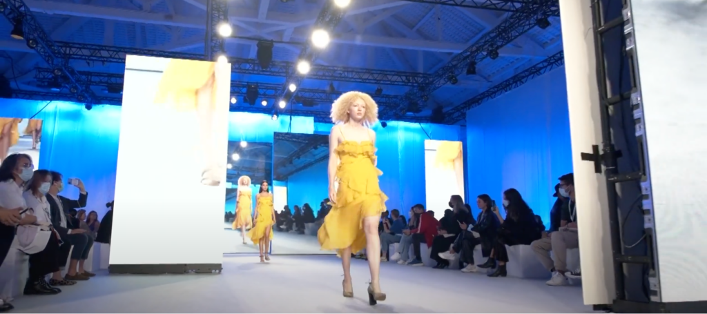RUNWAY SHOW
from GLADZ