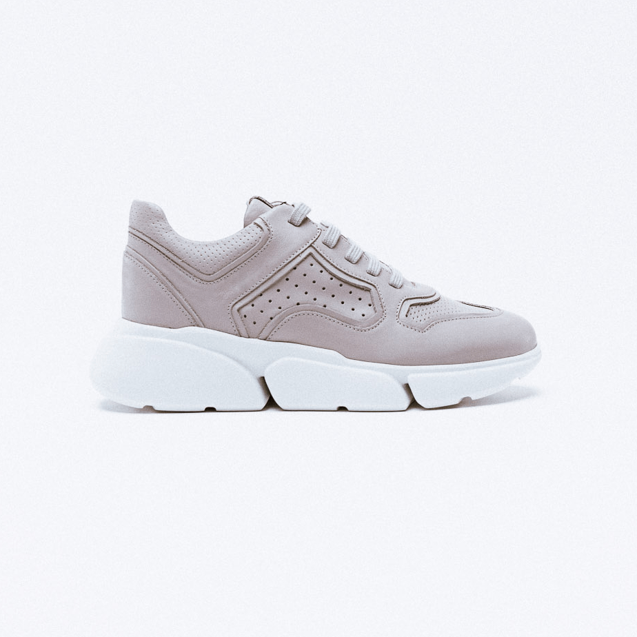 Premium sneakers manufactured in Portugal